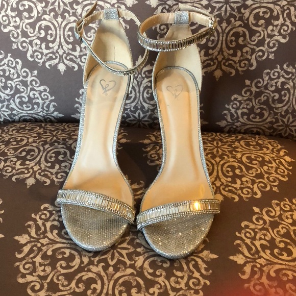 Windsor Shoes - Windsor silver glitter sandals